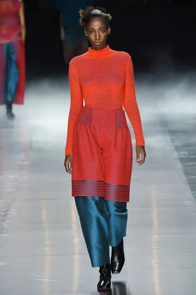 Look 7
